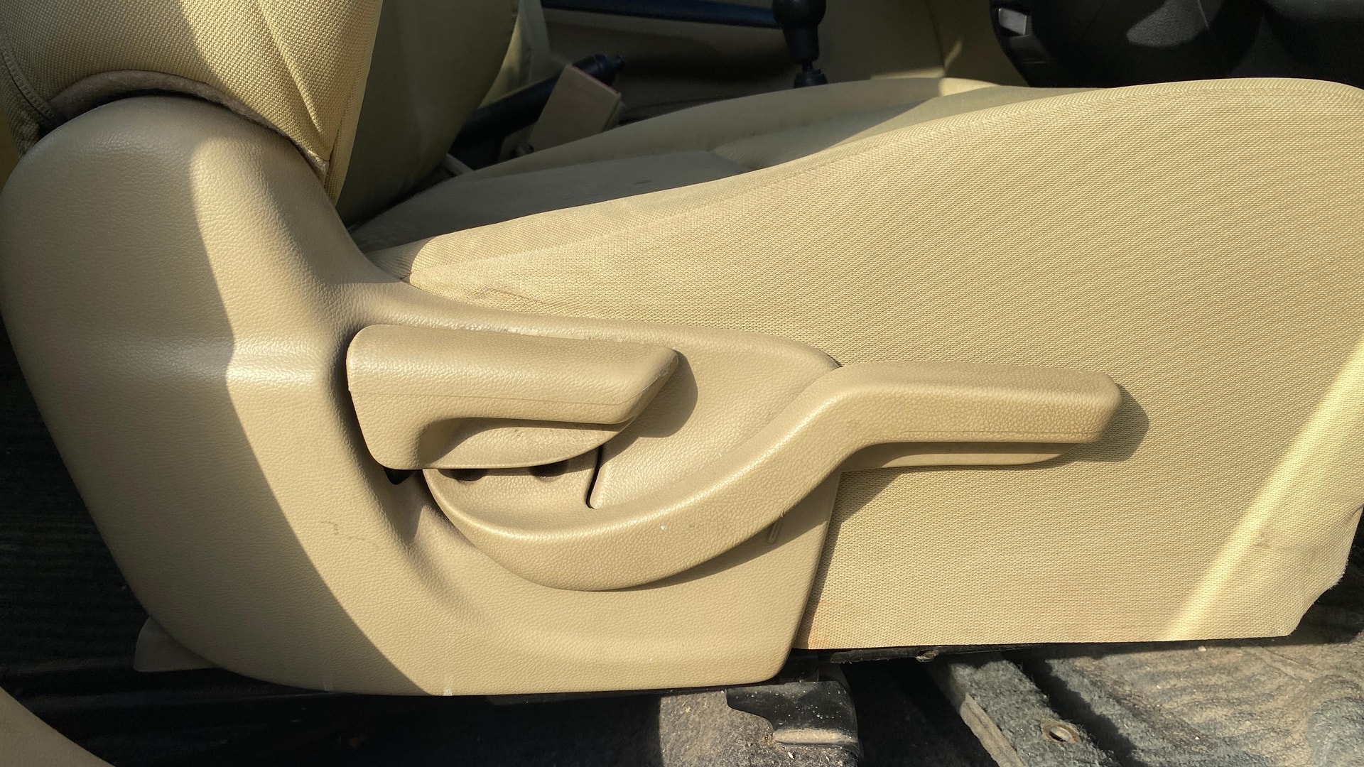View 2015 Honda Amaze E MT Petrol BS IV Image 18 Used 2015 Honda Amaze E MT Petrol BS IV Image 18