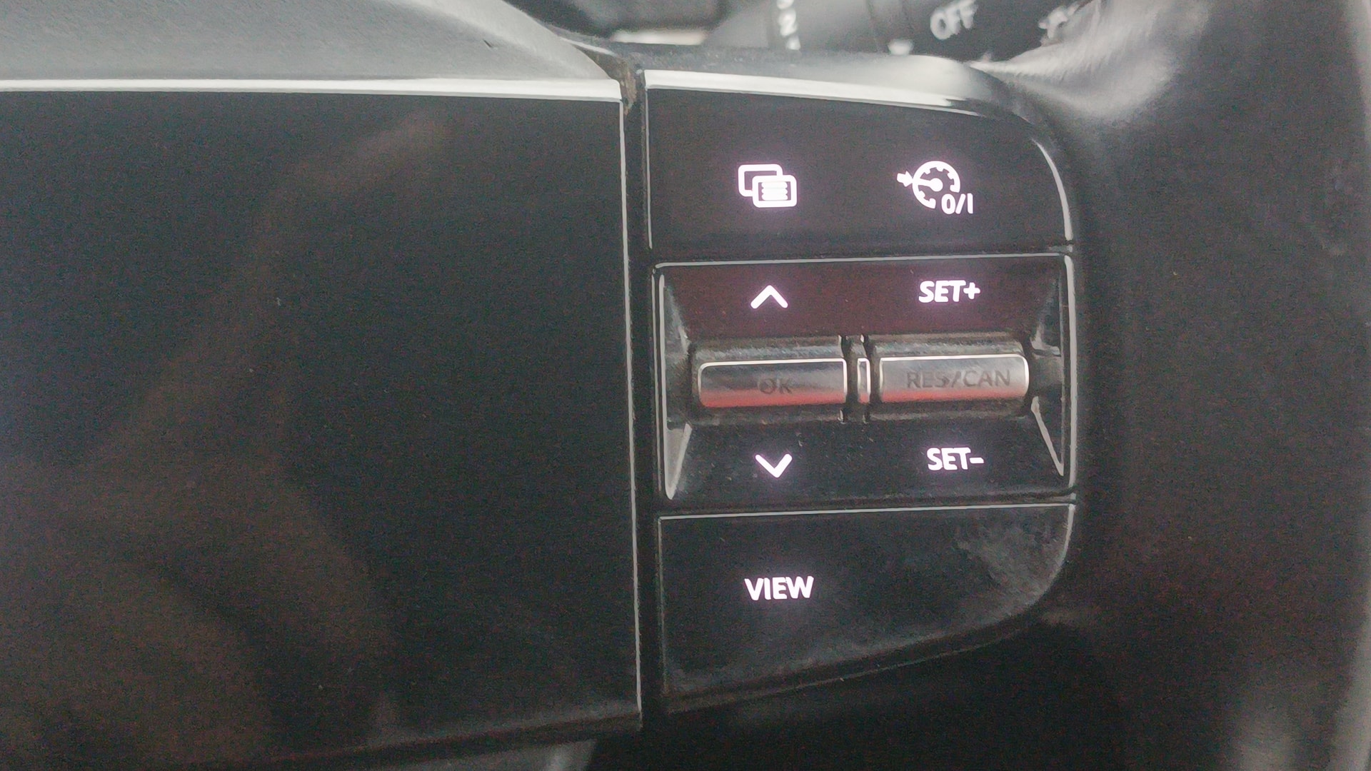 View 2024 Tata Nexon Revotron XE Image 3 Used 2024 Tata Nexon Revotron XE Image 3