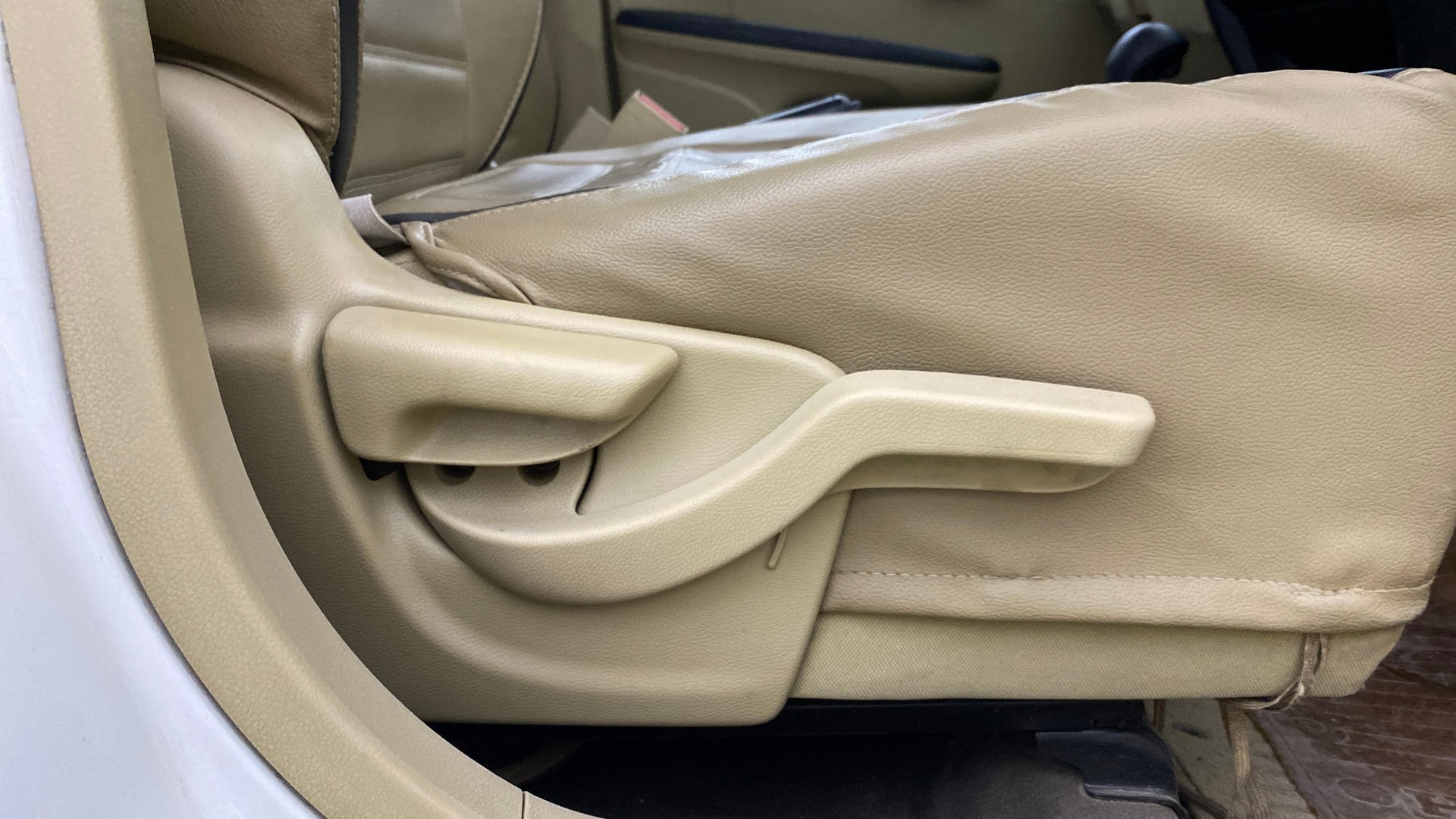 View 2017 Honda Amaze E MT Petrol BS IV Image 18 Used 2017 Honda Amaze E MT Petrol BS IV Image 18