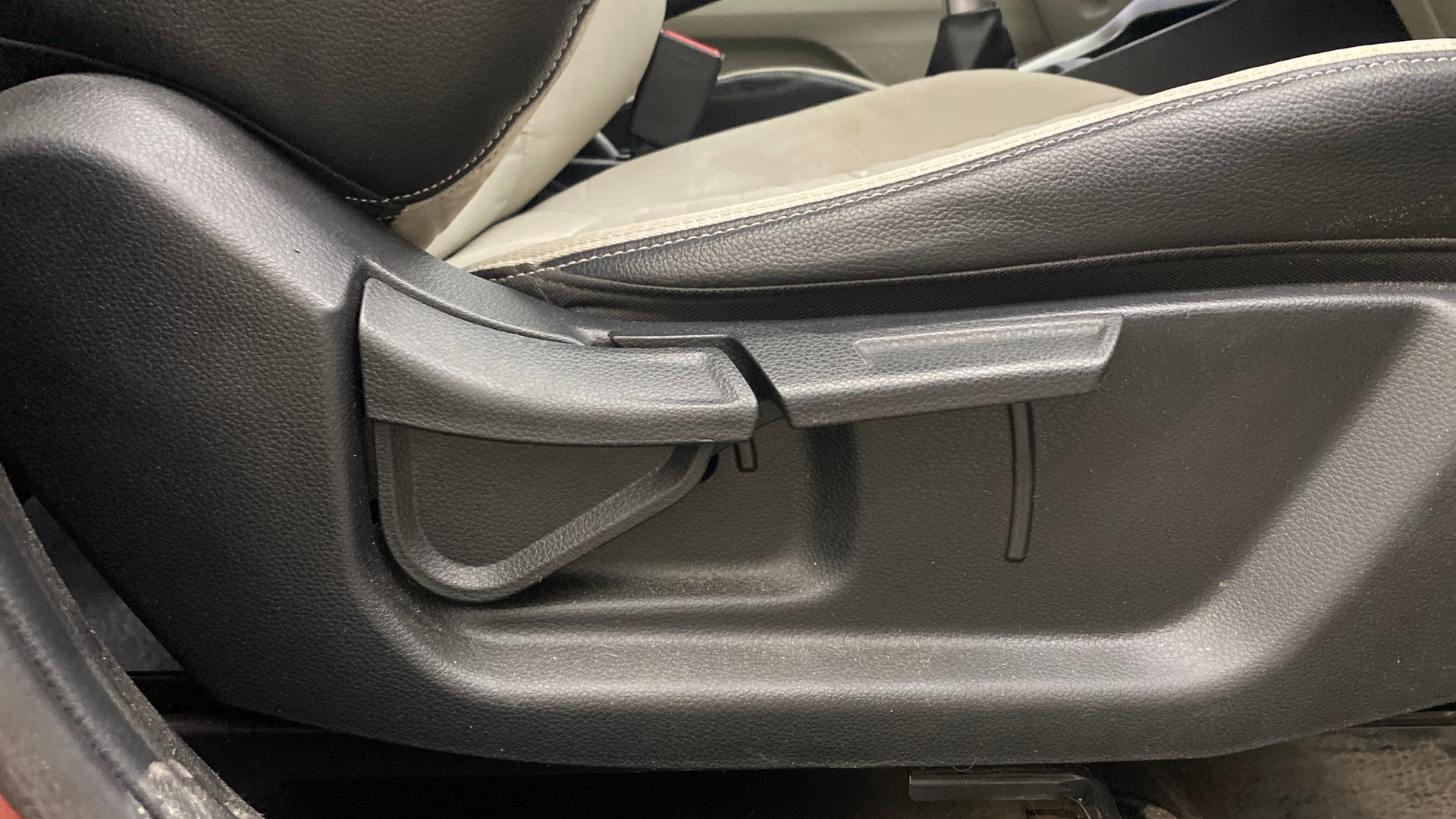 View 2021 Kia Sonet HTX Diesel Image 18 Used 2021 Kia Sonet HTX Diesel Image 18