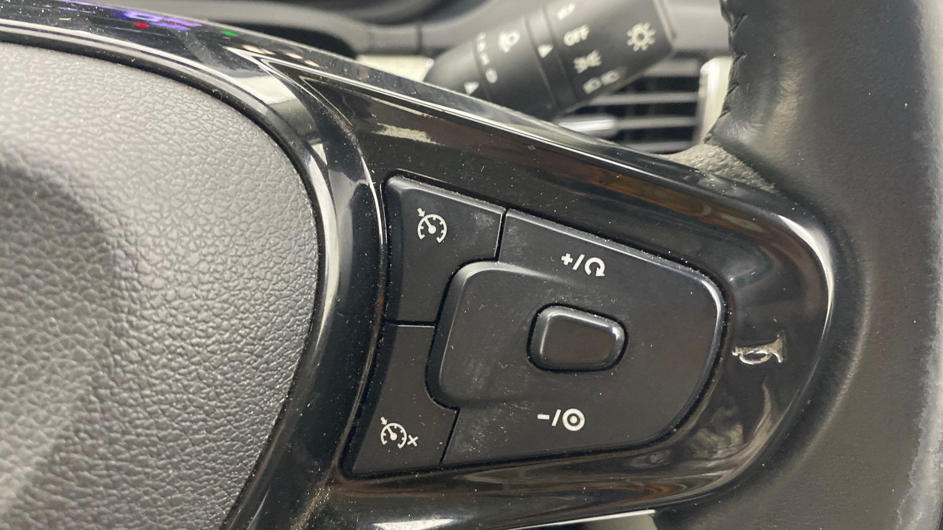 View 2023 Tata Nexon Revotron XZ Plus Lux Image 3 Used 2023 Tata Nexon Revotron XZ Plus Lux Image 3