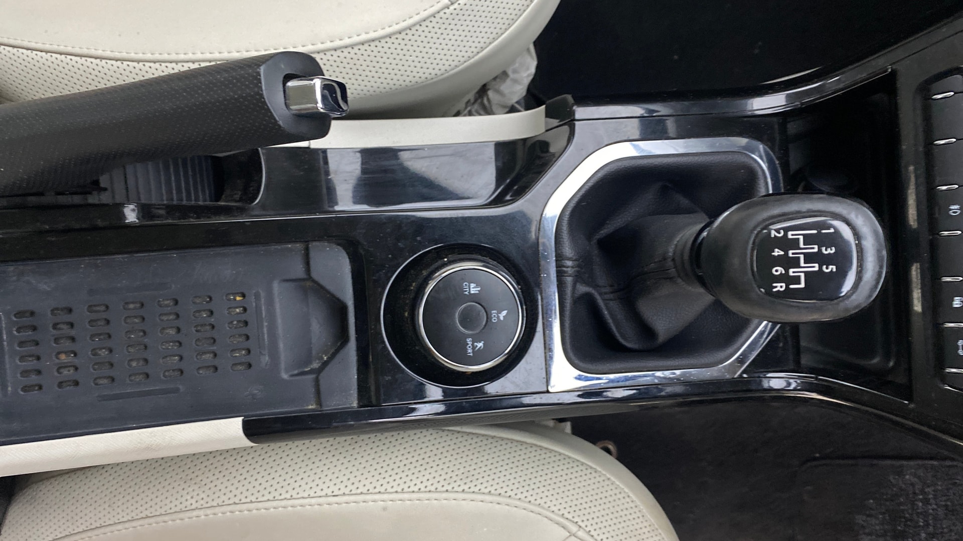 View 2023 Tata Nexon Revotron XZ Plus Lux Image 42 Used 2023 Tata Nexon Revotron XZ Plus Lux Image 42
