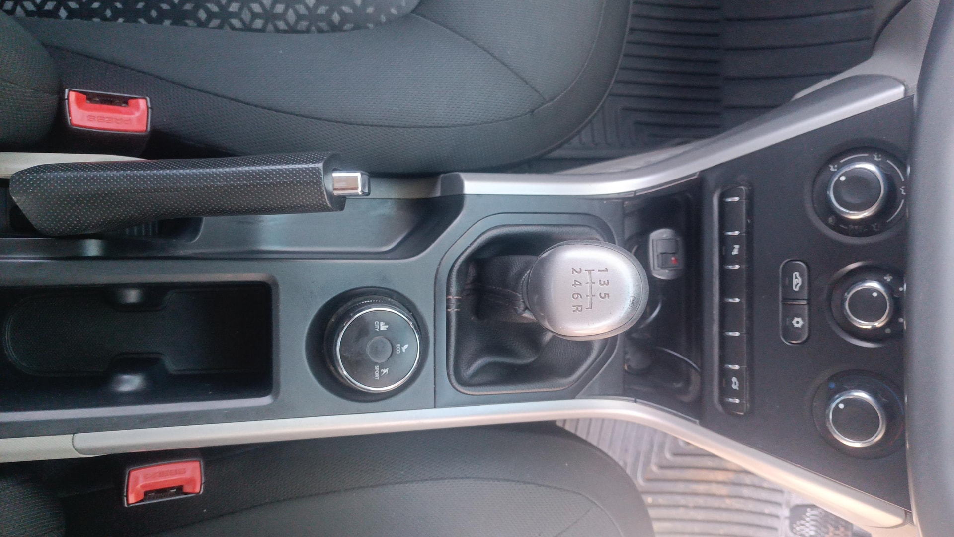 Used 2018 Tata Nexon Used 2018 Tata Nexon