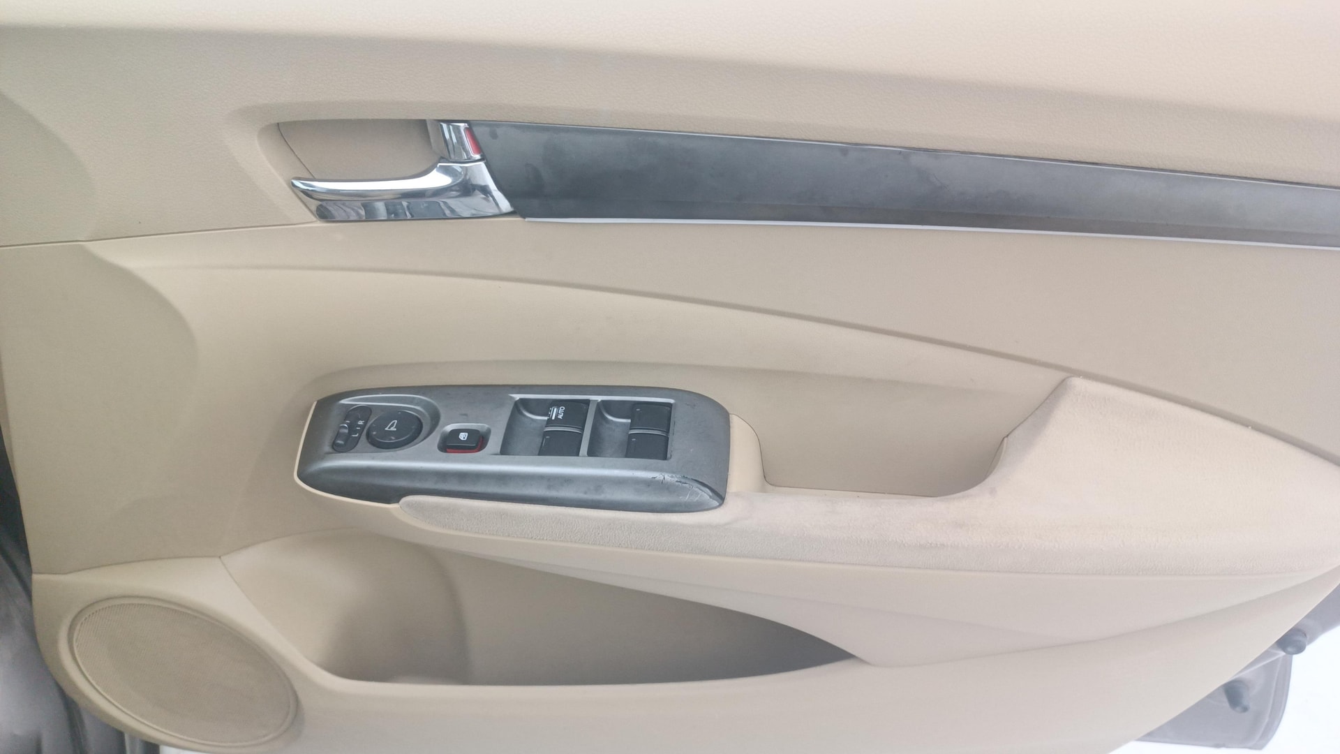 View 2013 Honda City ZX MT Diesel Anniversary Edition Image 37 Used 2013 Honda City ZX MT Diesel Anniversary Edition Image 37