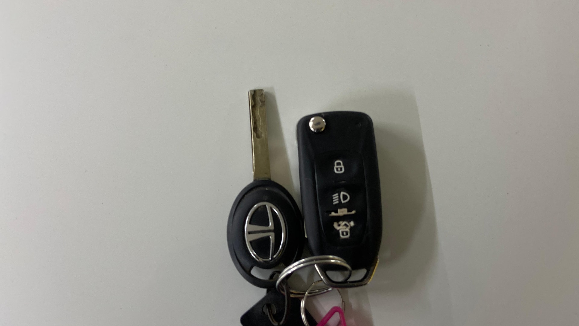 View 2019 Tata Nexon Revotorq XT Image 27 Used 2019 Tata Nexon Revotorq XT Image 27