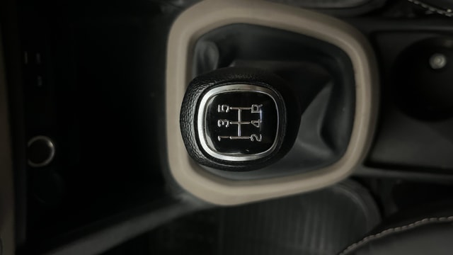 View Hyundai Grand i10 Image 38 Used Hyundai Grand i10 Image 38