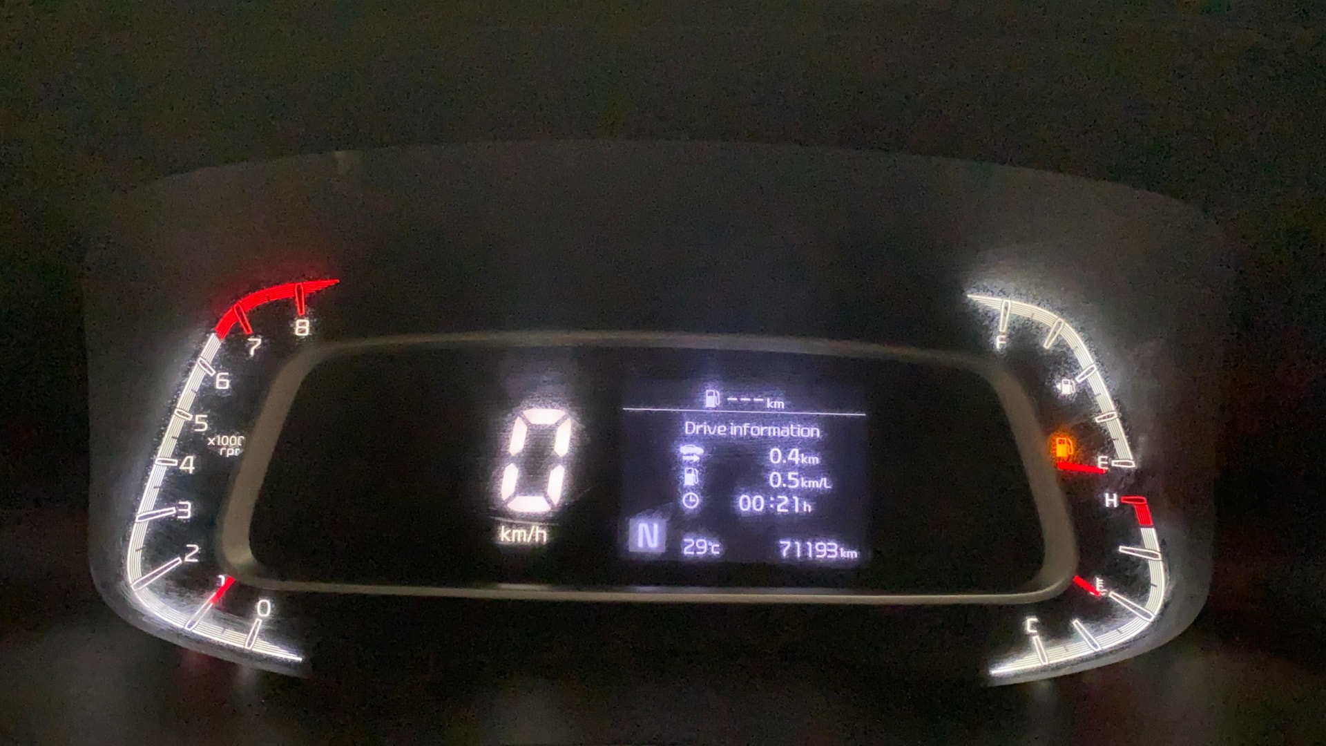 View 2021 Kia Sonet HTX iMT Petrol Image 21 Used 2021 Kia Sonet HTX iMT Petrol Image 21