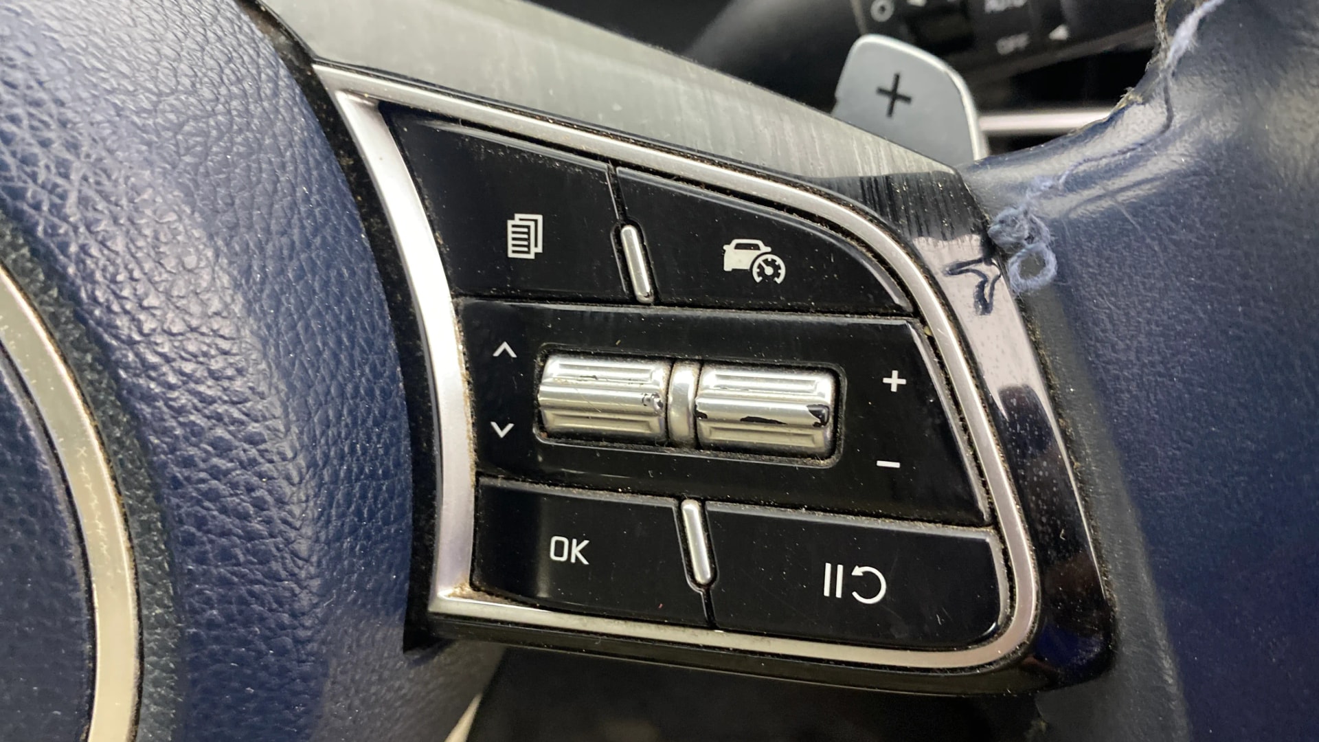 Used 2023 Kia Carens Used 2023 Kia Carens
