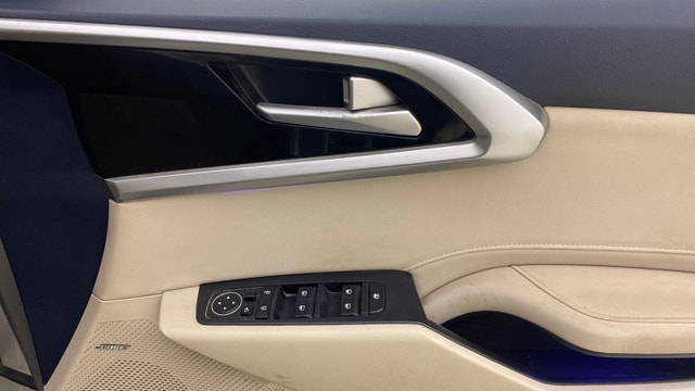 View Kia Carens Image 35 Used Kia Carens Image 35