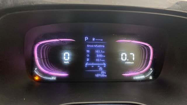 View Kia Carens Image 37 Used Kia Carens Image 37