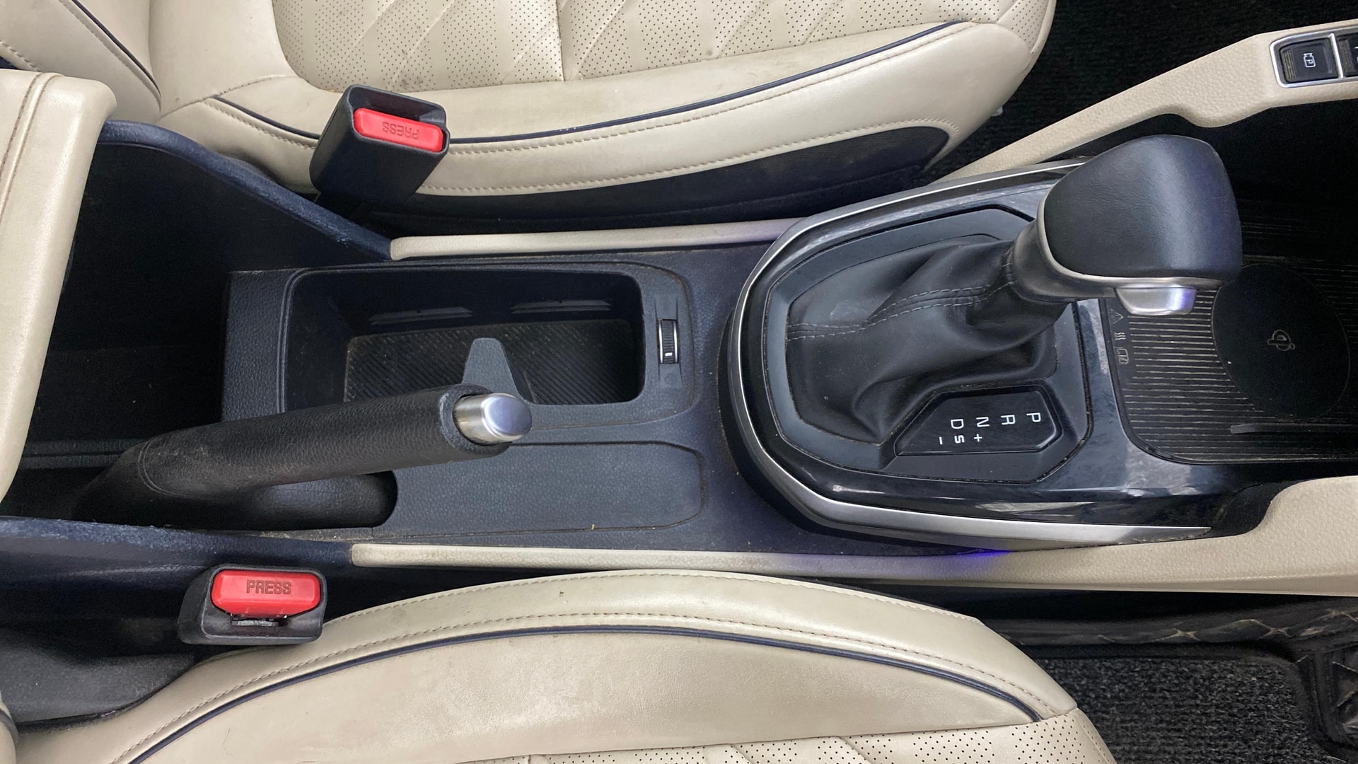 Used 2023 Kia Carens Used 2023 Kia Carens