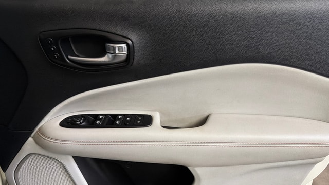 View Jeep Compass Image 39 Used Jeep Compass Image 39