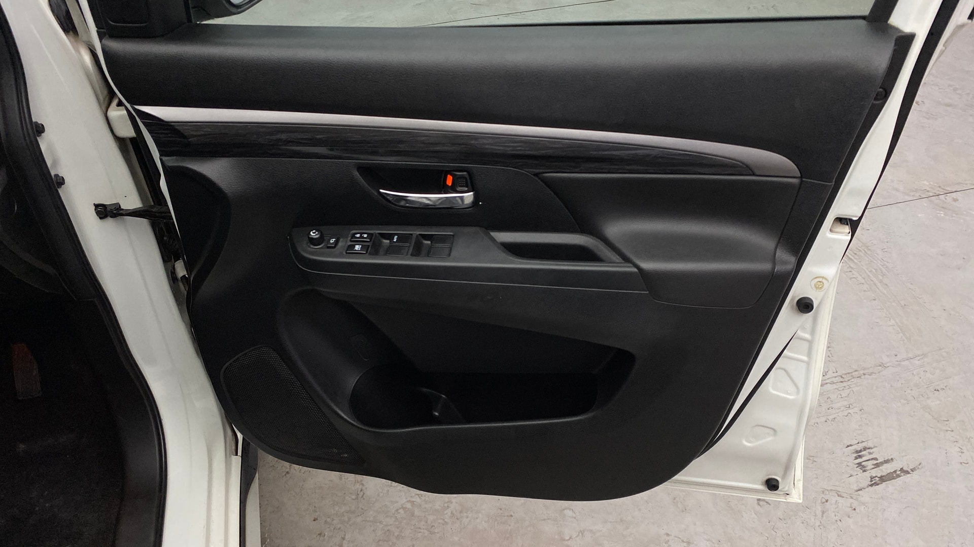 View 2022 Maruti Suzuki 1000 Base Variant Image 35 Used 2022 Maruti Suzuki 1000 Base Variant Image 35