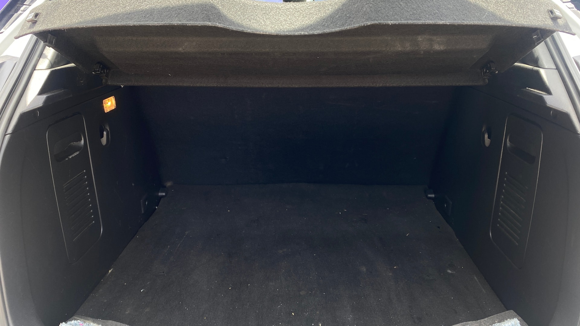 View 2020 Nissan Kicks XV Petrol BS IV Image 10 Used 2020 Nissan Kicks XV Petrol BS IV Image 10