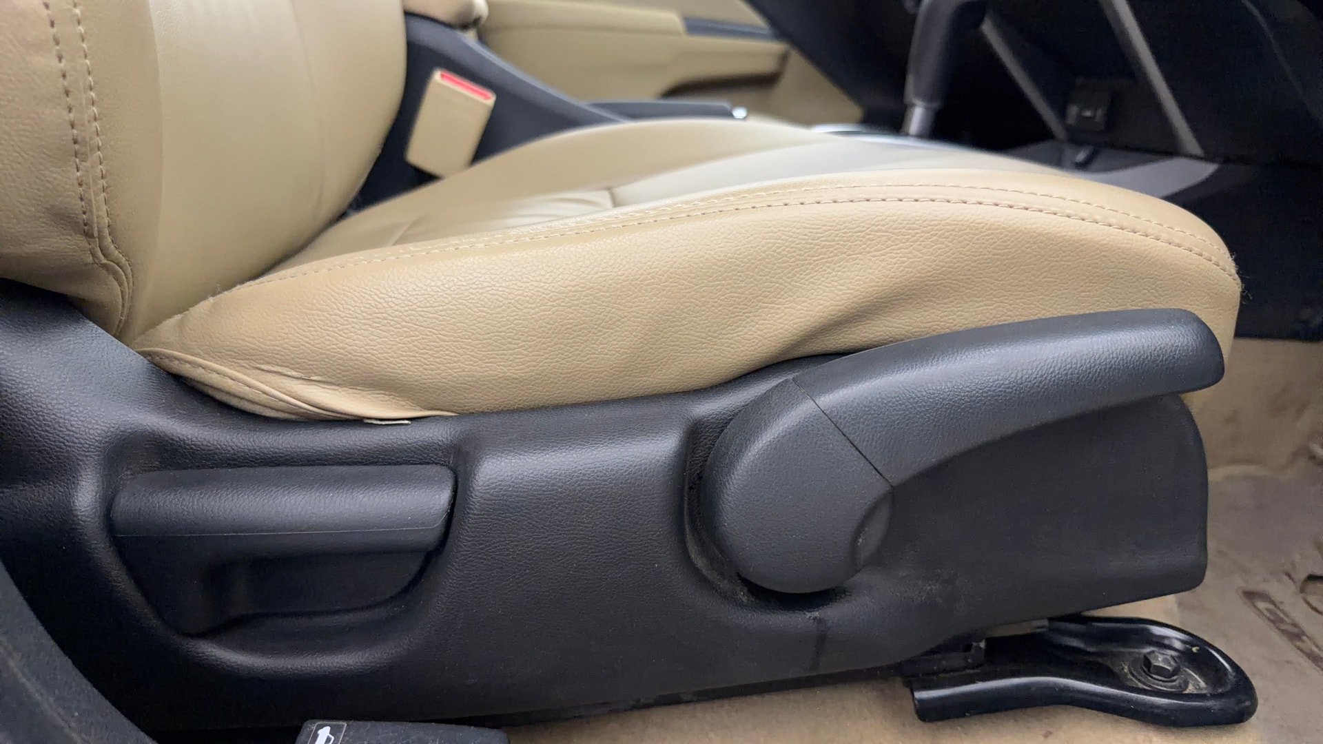 View 2018 Honda City ZX MT Diesel Anniversary Edition Image 11 Used 2018 Honda City ZX MT Diesel Anniversary Edition Image 11