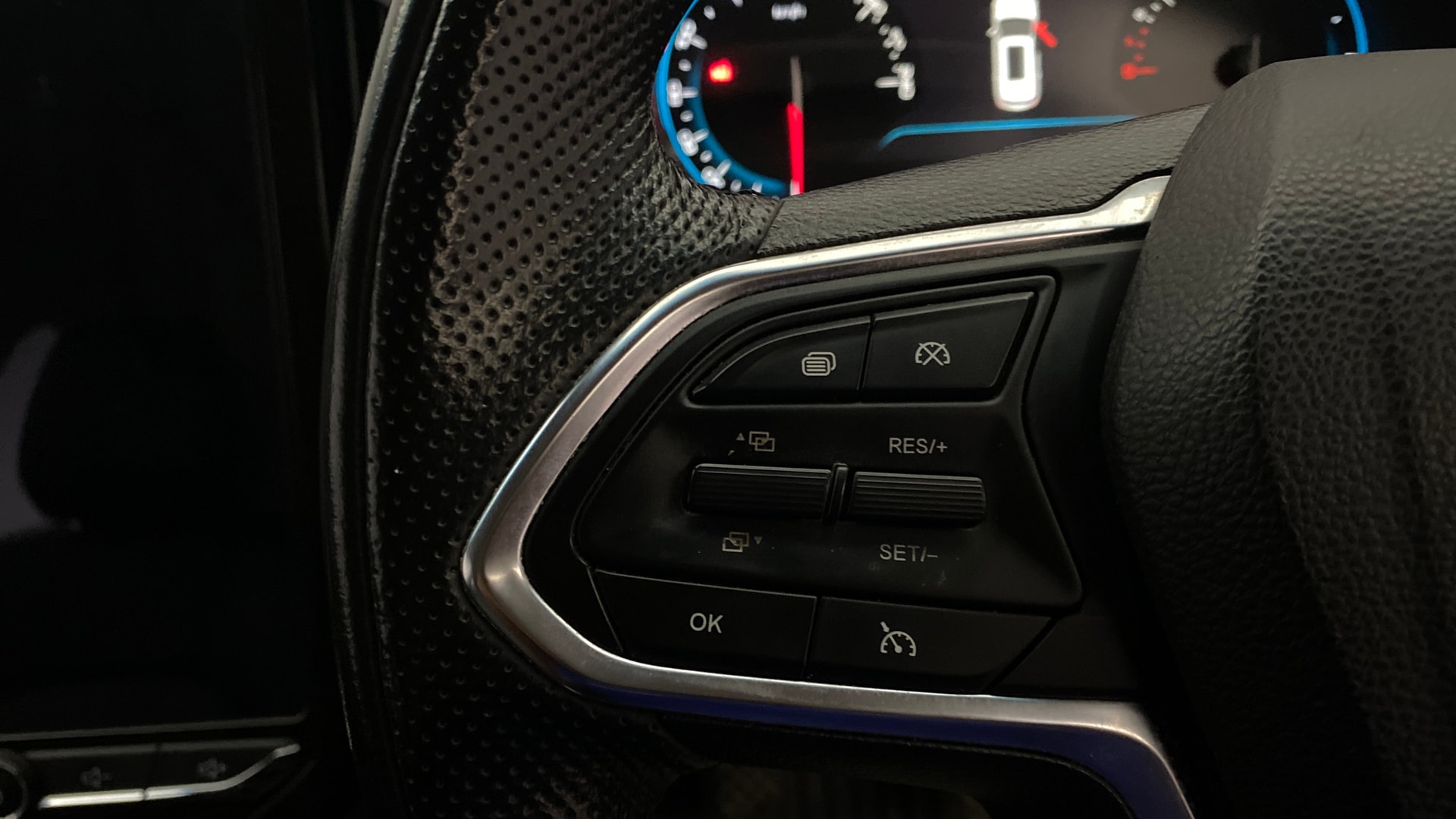 View 2019 MG Hector Sharp Diesel Image 3 Used 2019 MG Hector Sharp Diesel Image 3