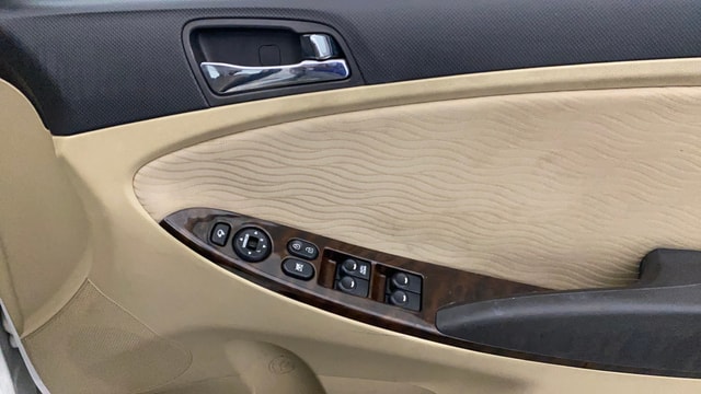View Hyundai Fluidic Verna Image 37 Used Hyundai Fluidic Verna Image 37
