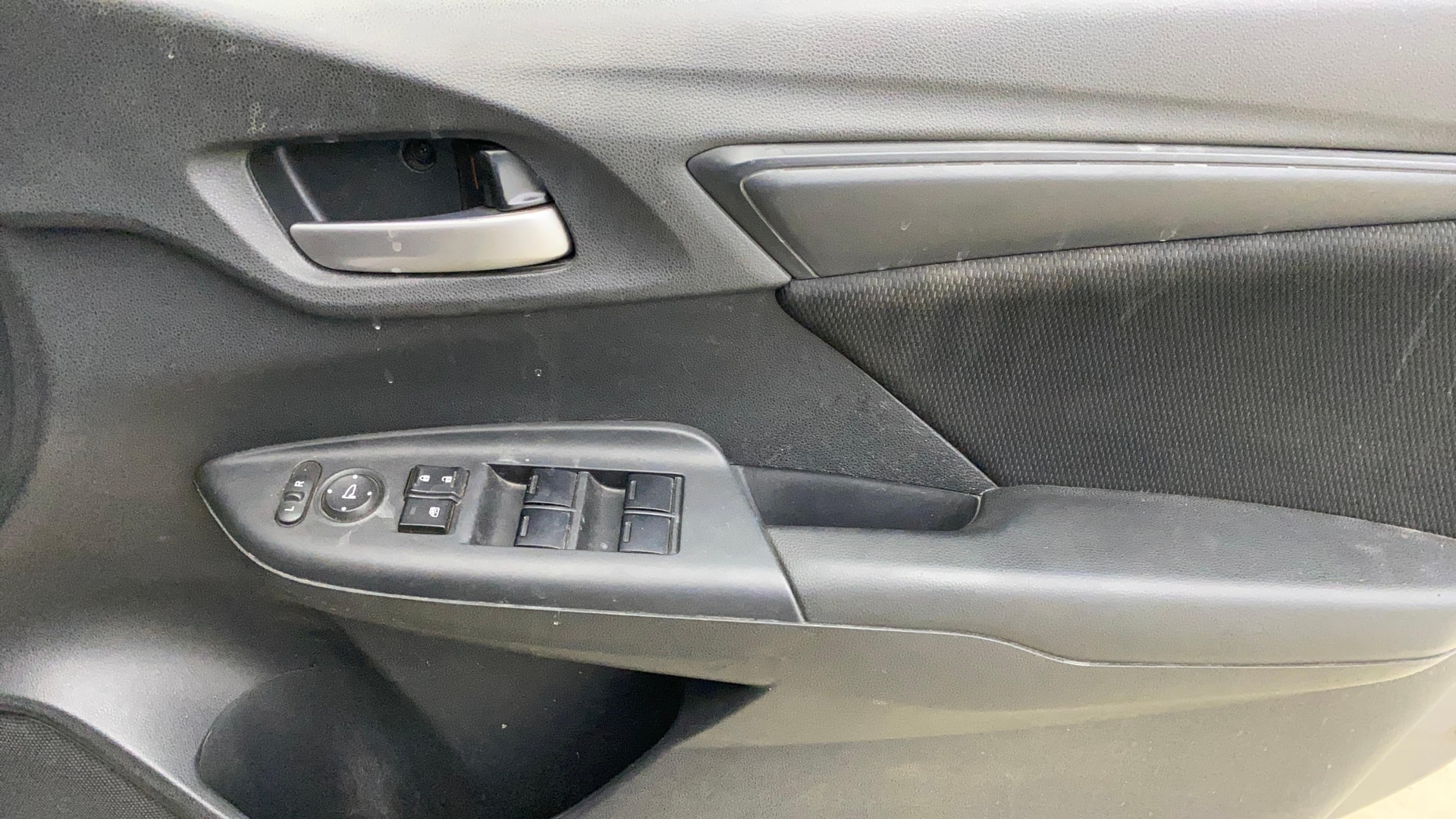 View 2018 Honda WR-V S MT Diesel Edge Edition Image 37 Used 2018 Honda WR-V S MT Diesel Edge Edition Image 37