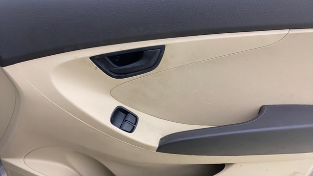 View Hyundai EON Image 33 Used Hyundai EON Image 33