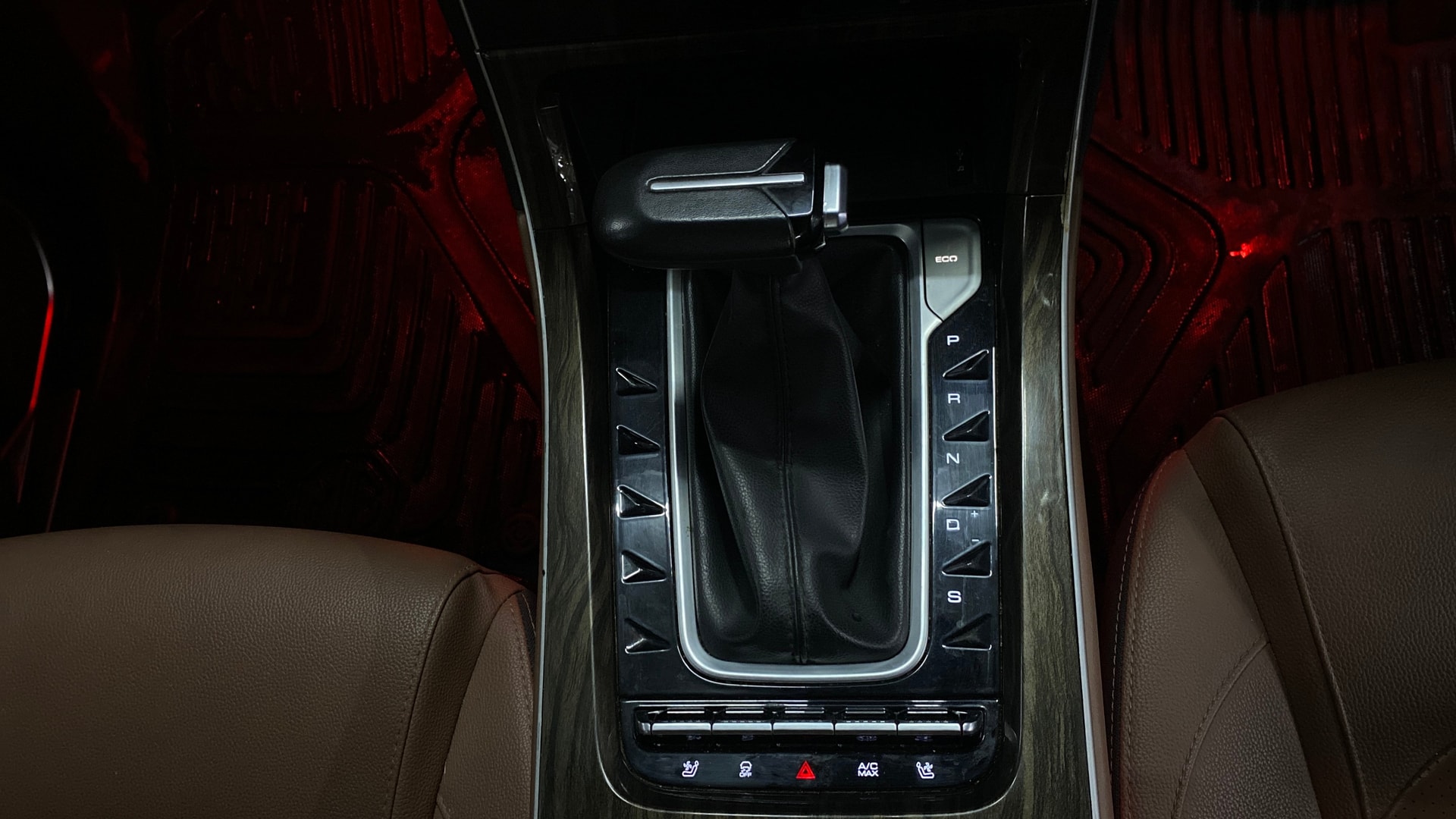 View 2024 MG Hector Plus Savvy Pro 7 Seater CVT Petrol Image 40 Used 2024 MG Hector Plus Savvy Pro 7 Seater CVT Petrol Image 40