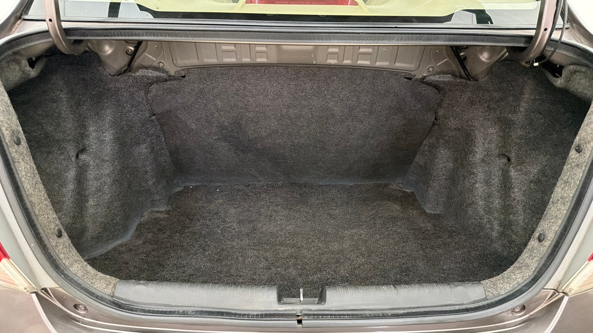 View 2015 Honda Amaze E MT Petrol BS IV Image 10 Used 2015 Honda Amaze E MT Petrol BS IV Image 10