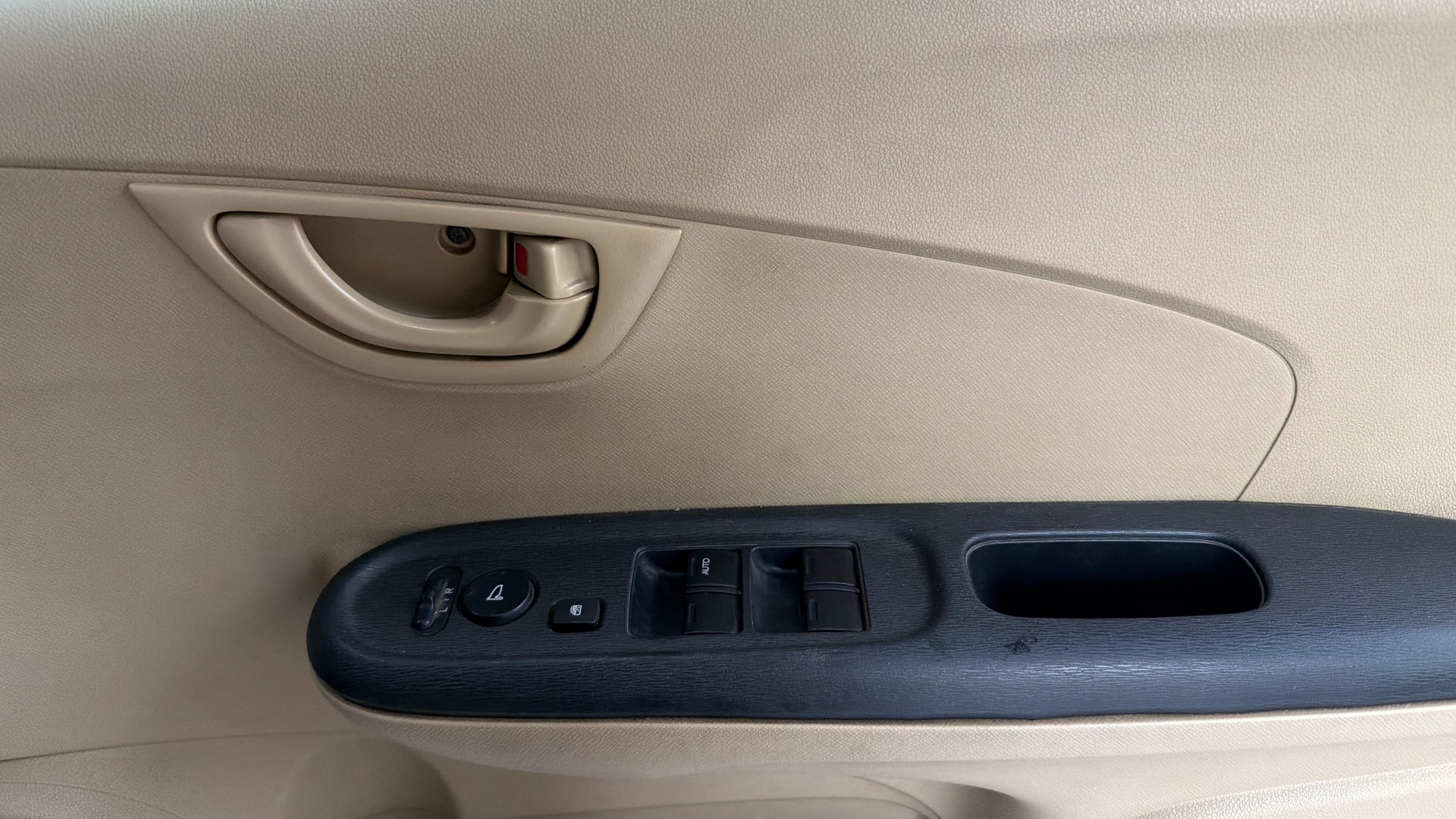 View 2015 Honda Amaze E MT Petrol BS IV Image 32 Used 2015 Honda Amaze E MT Petrol BS IV Image 32