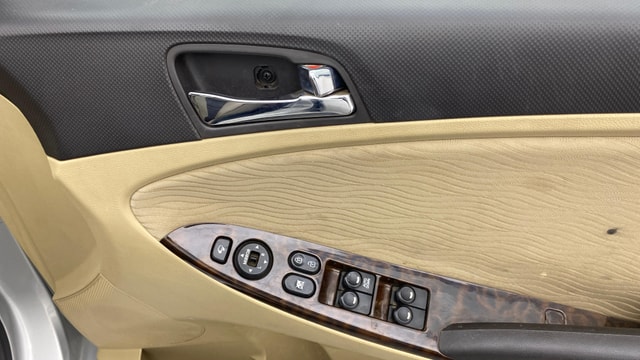 View Hyundai Fluidic Verna Image 33 Used Hyundai Fluidic Verna Image 33