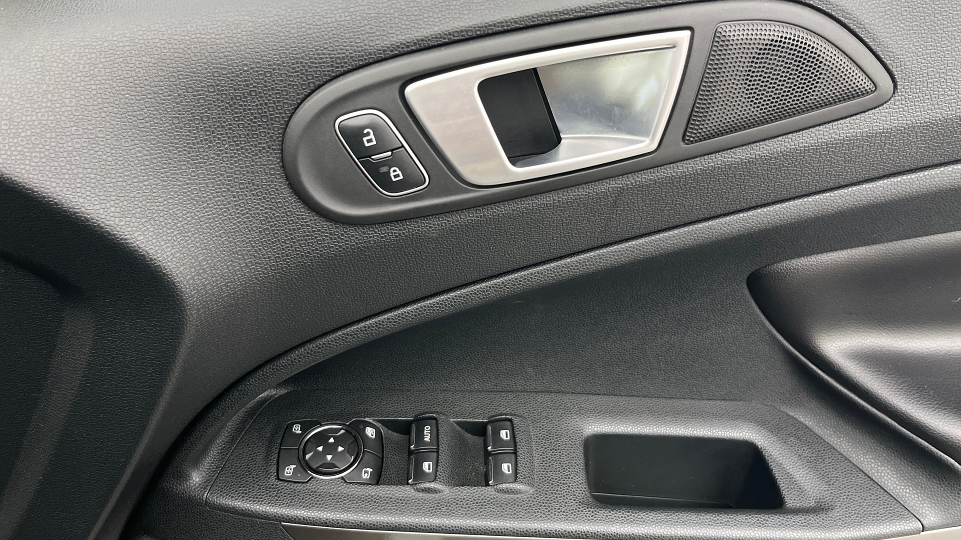 View 2019 Ford EcoSport 1.5 TDCi Diesel Ambiente BS IV Image 34 Used 2019 Ford EcoSport 1.5 TDCi Diesel Ambiente BS IV Image 34