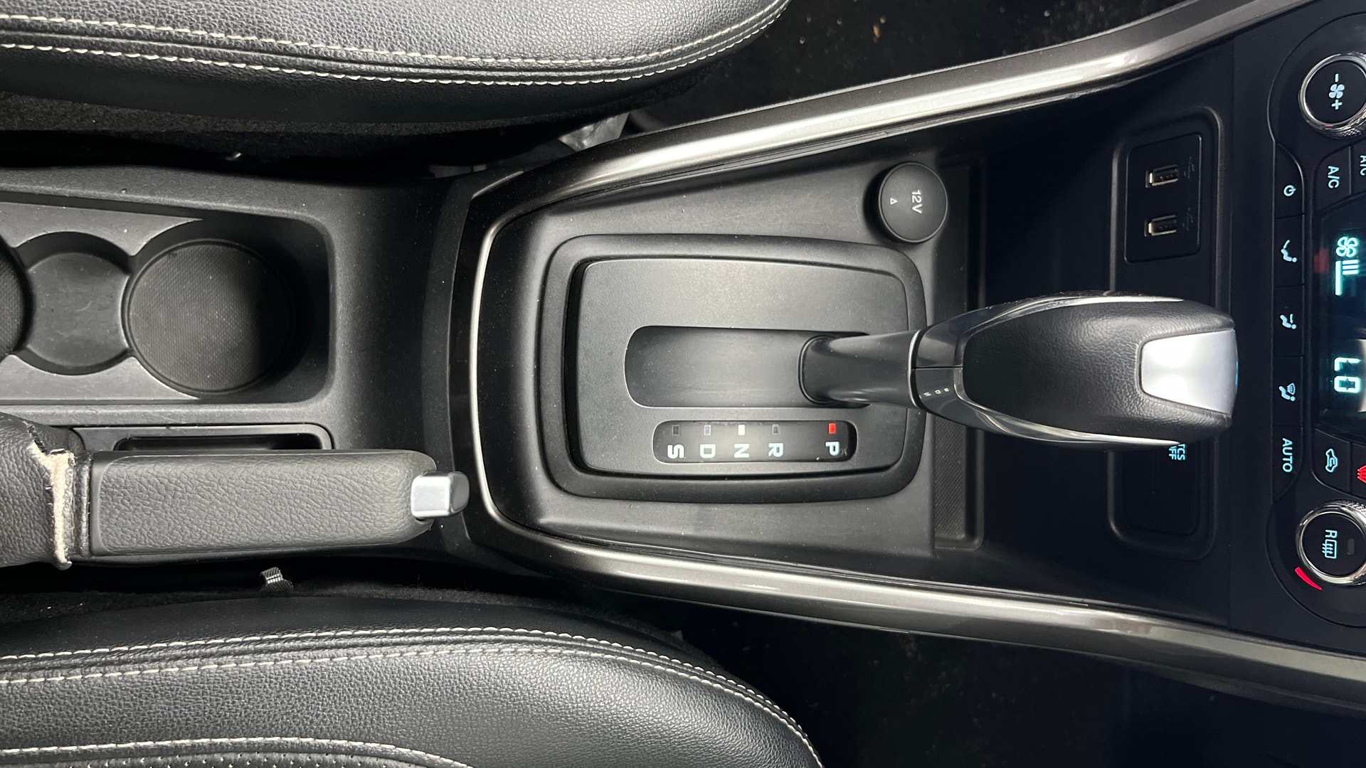 View 2019 Ford EcoSport 1.5 TDCi Diesel Ambiente BS IV Image 40 Used 2019 Ford EcoSport 1.5 TDCi Diesel Ambiente BS IV Image 40