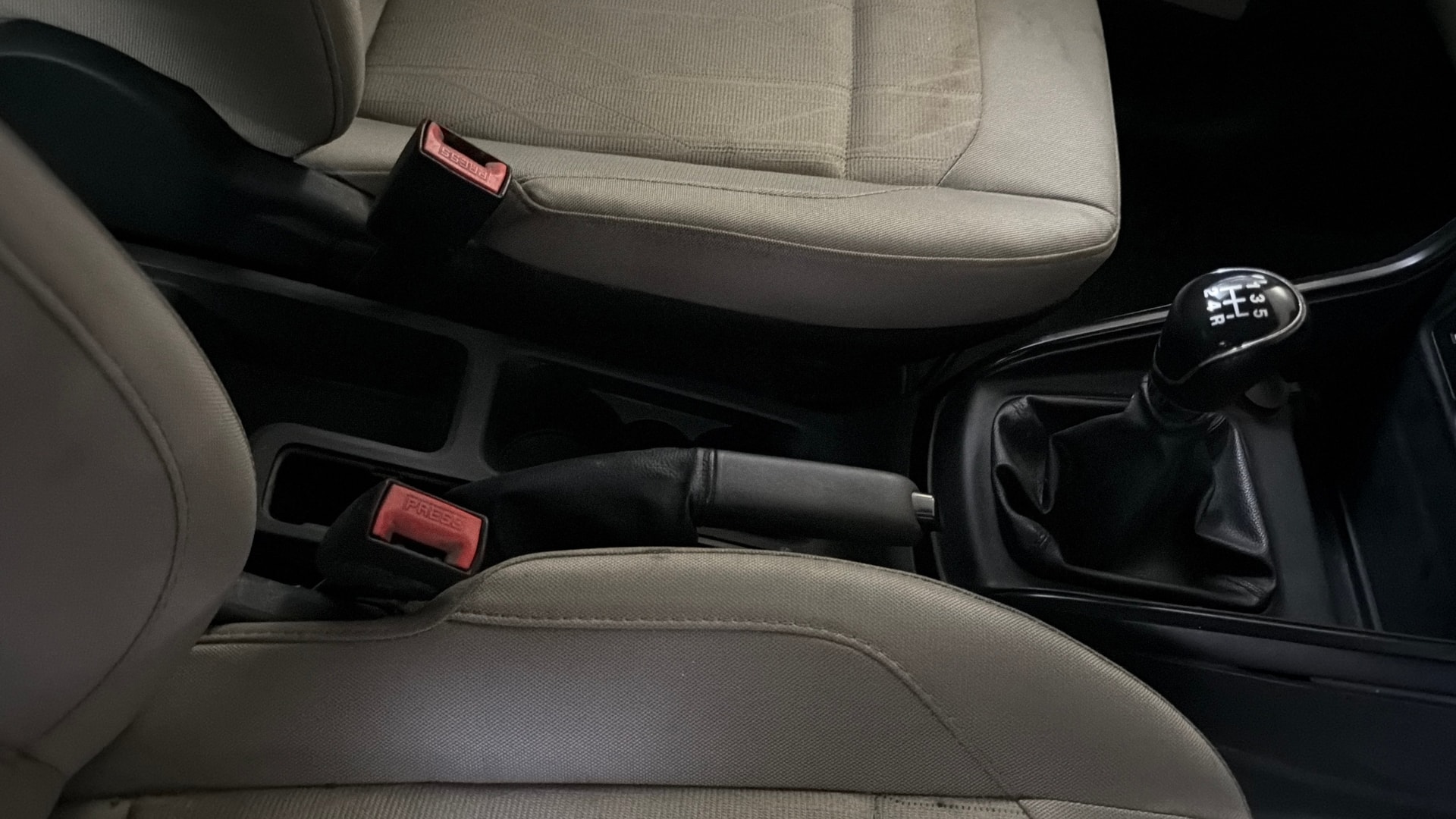 View 2020 Ford EcoSport 1.5 TDCi Diesel Ambiente BS IV Image 38 Used 2020 Ford EcoSport 1.5 TDCi Diesel Ambiente BS IV Image 38