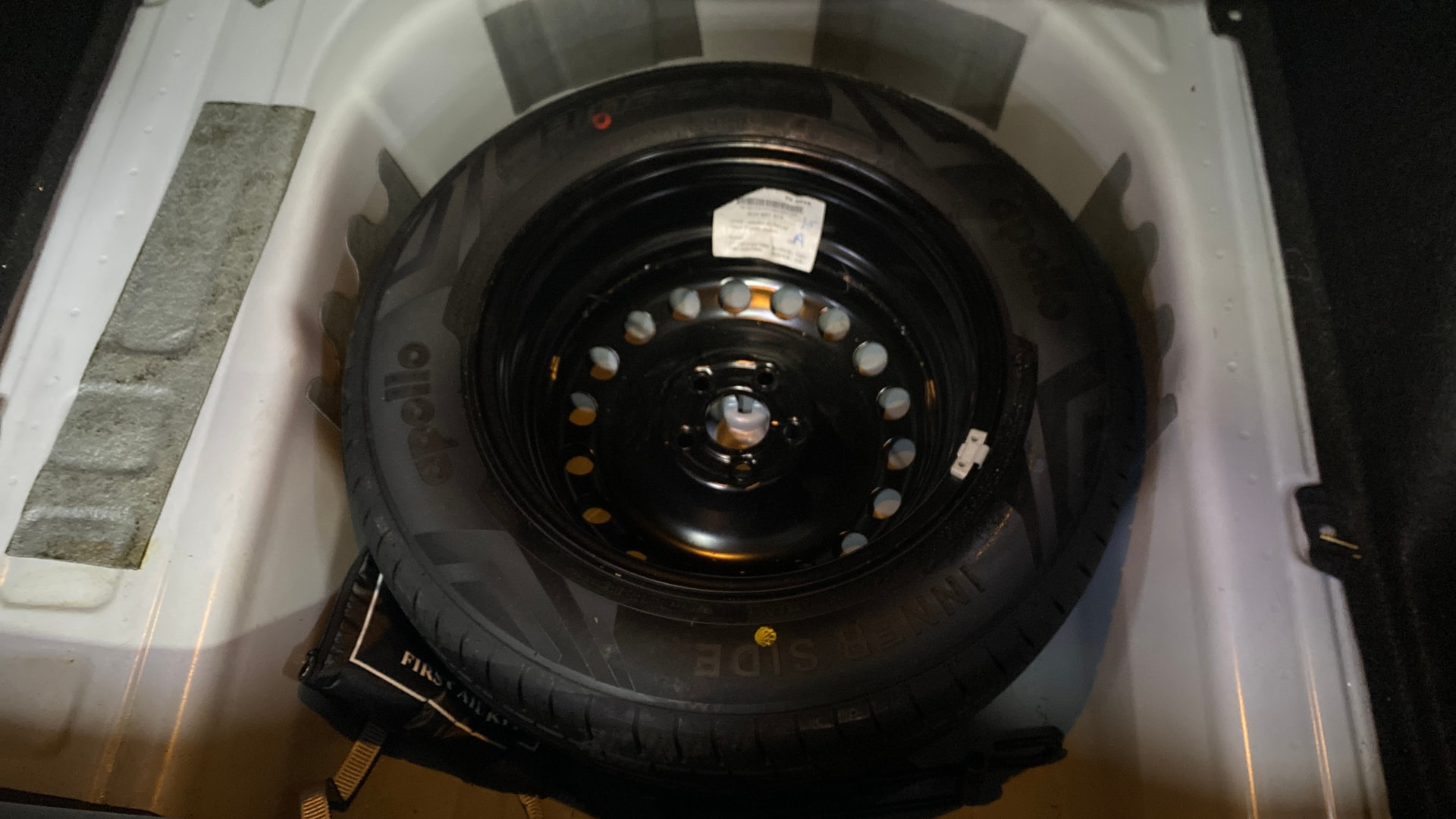 View 2022 Volkswagen Virtus Topline 1.0 TSI MT Image 25 Used 2022 Volkswagen Virtus Topline 1.0 TSI MT Image 25