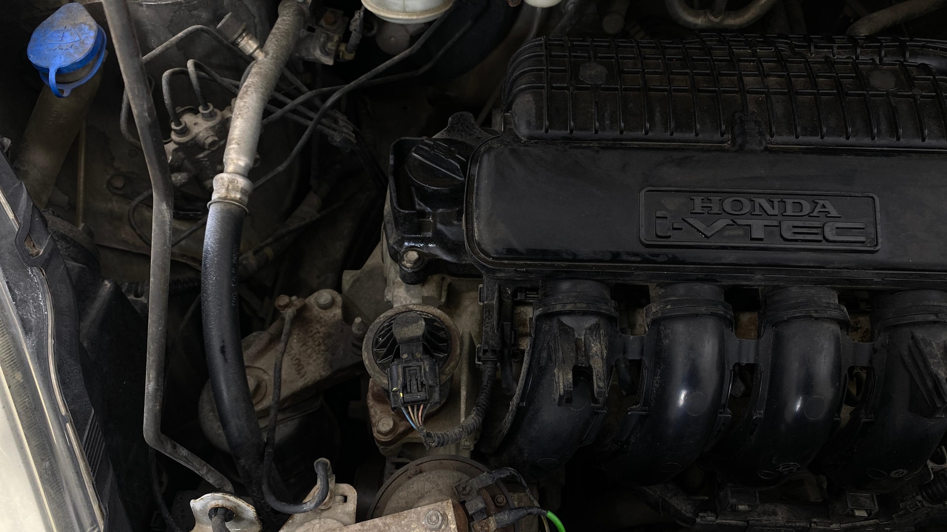 View 2015 Honda Mobilio E Diesel Image 3 Used 2015 Honda Mobilio E Diesel Image 3