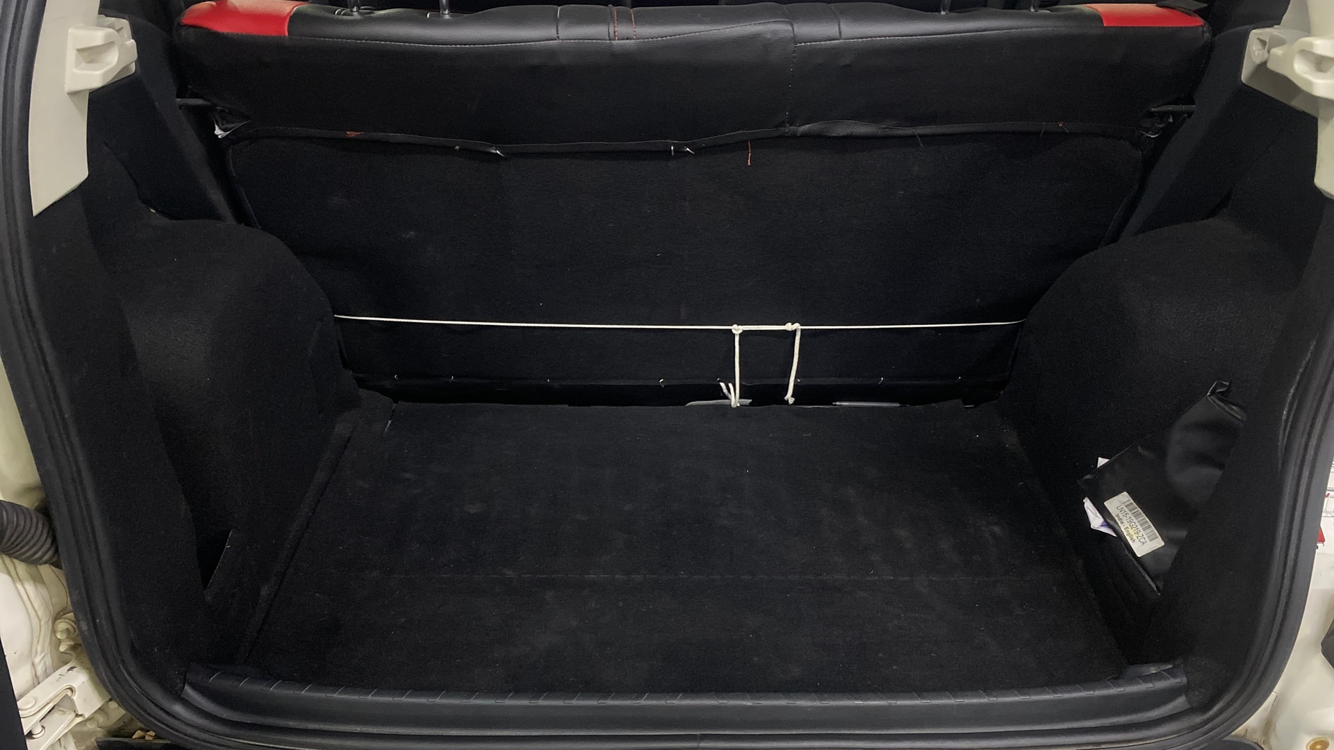View 2020 Ford EcoSport 1.5 TDCi Diesel Ambiente BS IV Image 10 Used 2020 Ford EcoSport 1.5 TDCi Diesel Ambiente BS IV Image 10