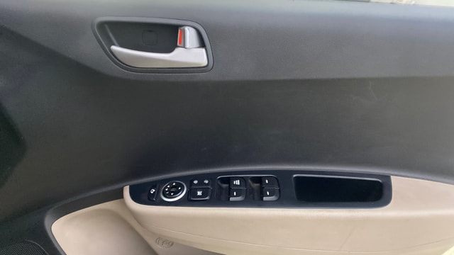 View Hyundai Grand i10 Image 32 Used Hyundai Grand i10 Image 32
