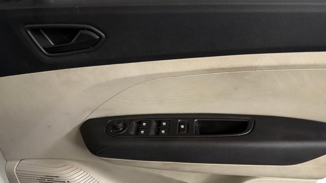 View Renault Triber Image 33 Used Renault Triber Image 33