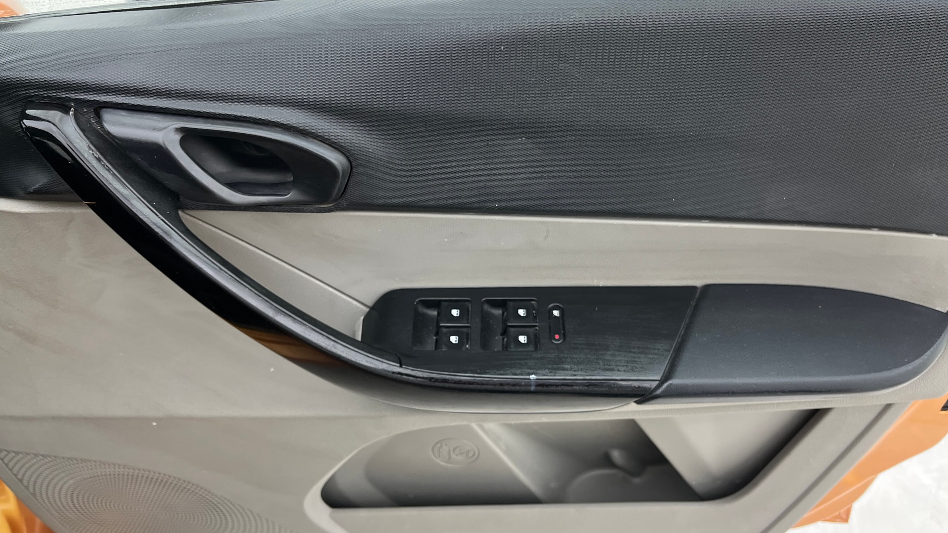 View 2017 Tata Tiago Revotorq XB Image 32 Used 2017 Tata Tiago Revotorq XB Image 32
