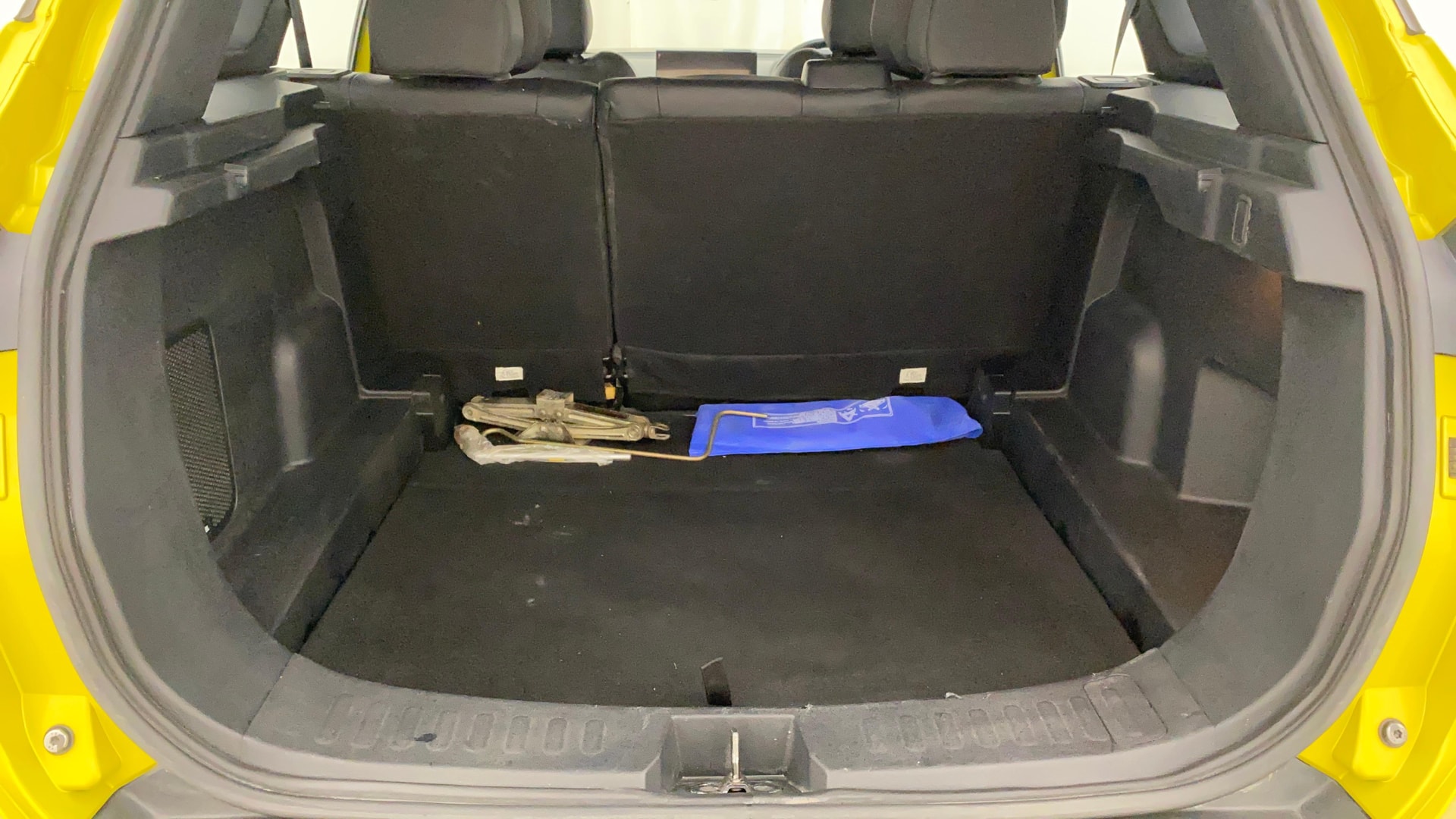 View 2024 Tata Harrier XE Image 11 Used 2024 Tata Harrier XE Image 11