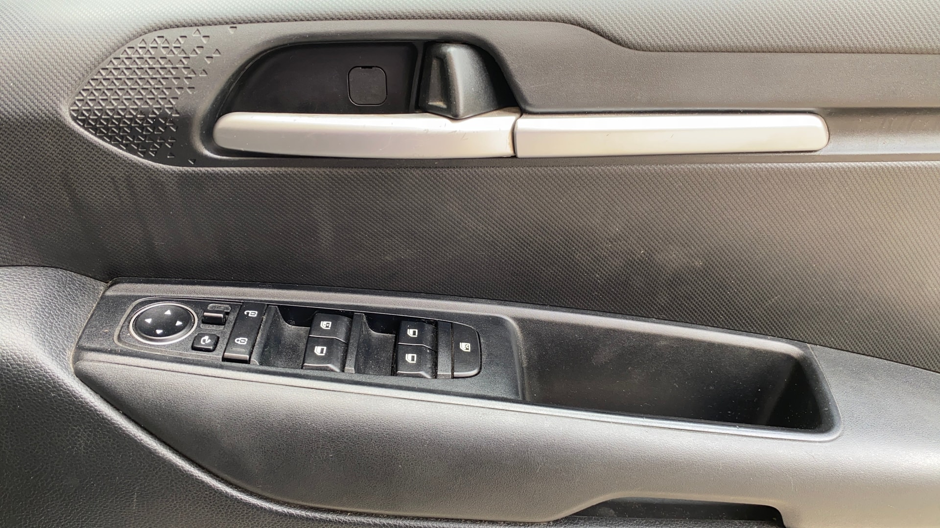 View 2022 Kia Sonet HTK Plus Petrol Image 38 Used 2022 Kia Sonet HTK Plus Petrol Image 38