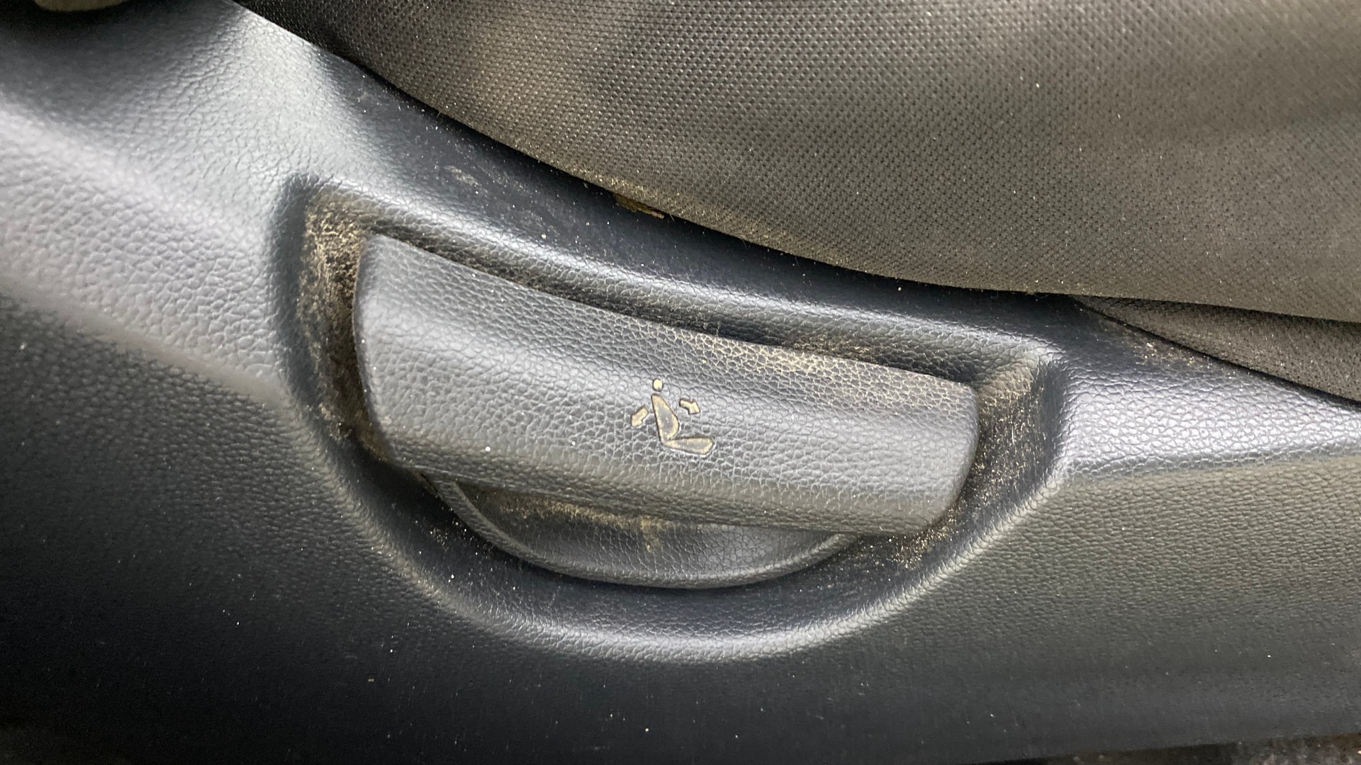 View 2015 Hyundai Grand i10 Sportz 1.2 Kappa Image 10 Used 2015 Hyundai Grand i10 Sportz 1.2 Kappa Image 10