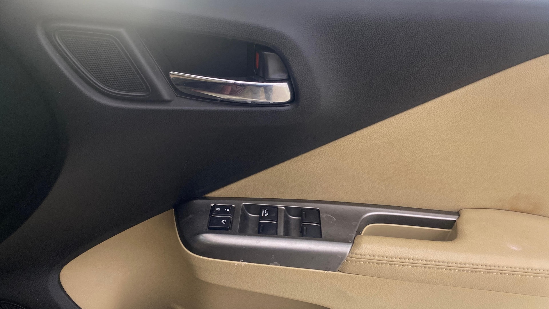 View 2016 Honda City ZX MT Diesel Anniversary Edition Image 35 Used 2016 Honda City ZX MT Diesel Anniversary Edition Image 35