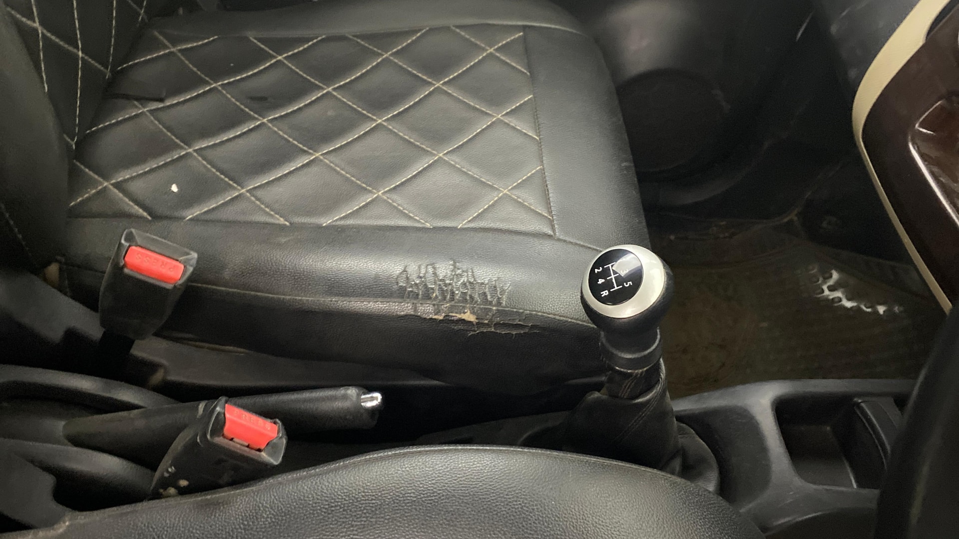 View 2017 Maruti Suzuki 1000 Base Variant Image 37 Used 2017 Maruti Suzuki 1000 Base Variant Image 37