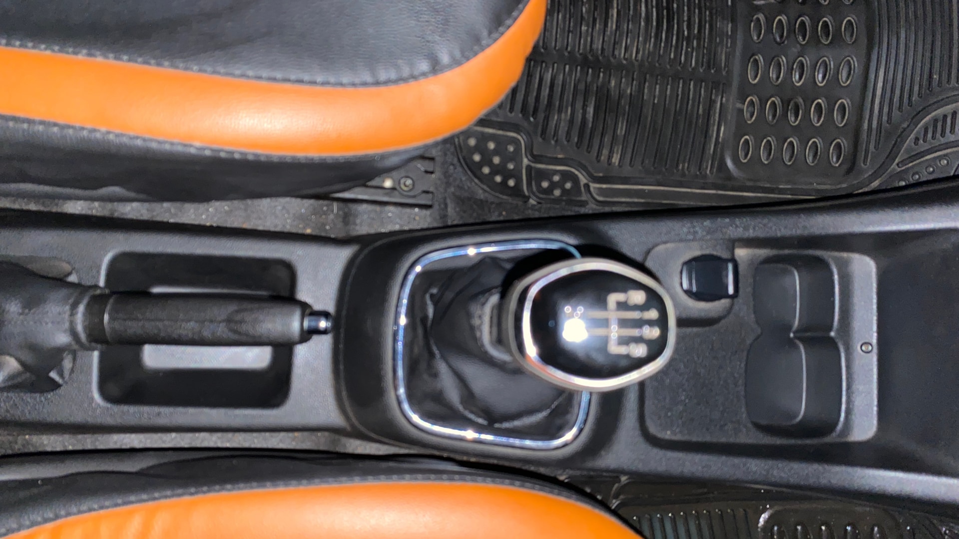 View 2019 Renault Kwid RXL 1.0 BS IV Image 38 Used 2019 Renault Kwid RXL 1.0 BS IV Image 38