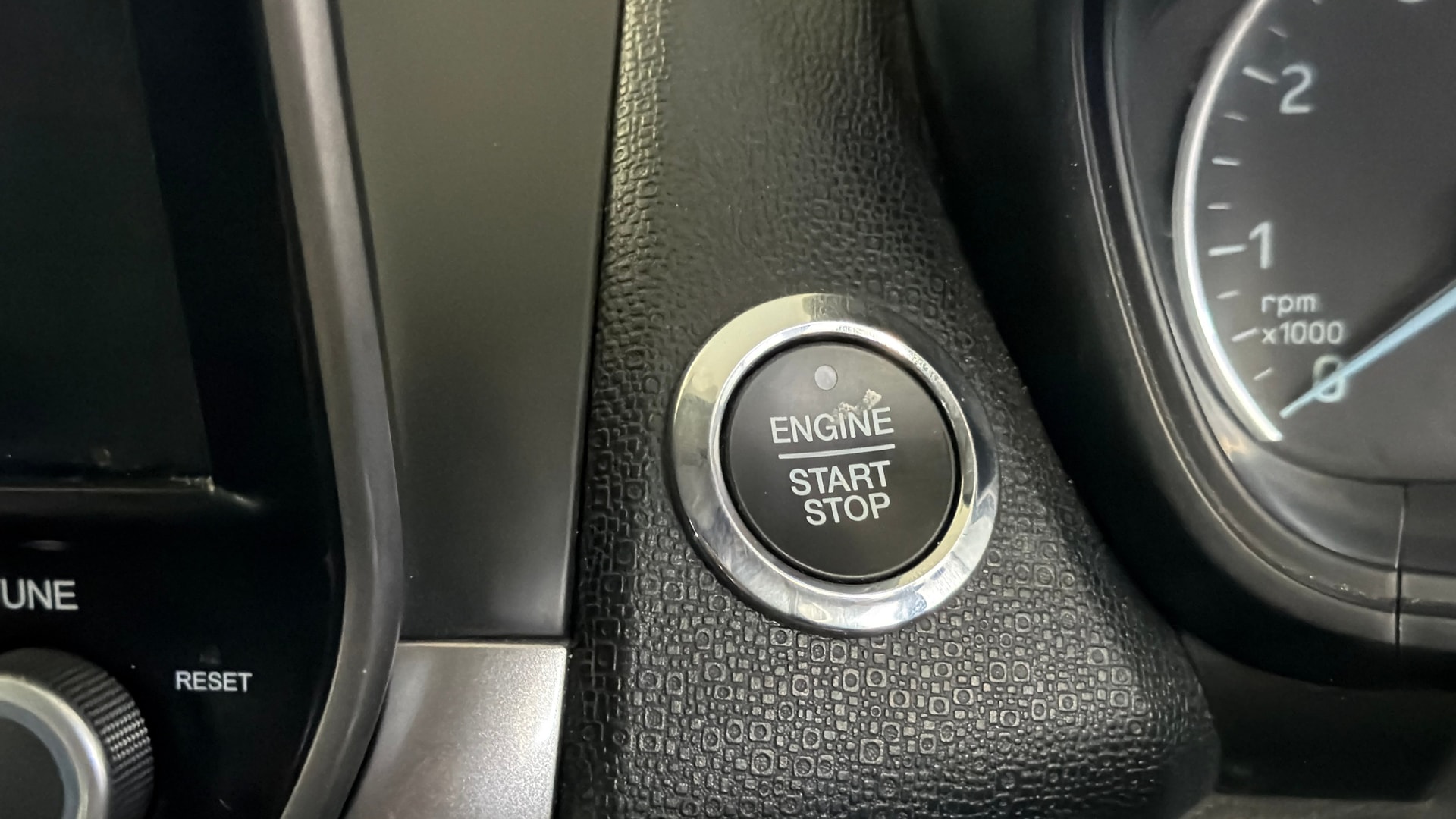 View 2019 Ford EcoSport 1.5 TDCi Diesel Ambiente BS IV Image 34 Used 2019 Ford EcoSport 1.5 TDCi Diesel Ambiente BS IV Image 34