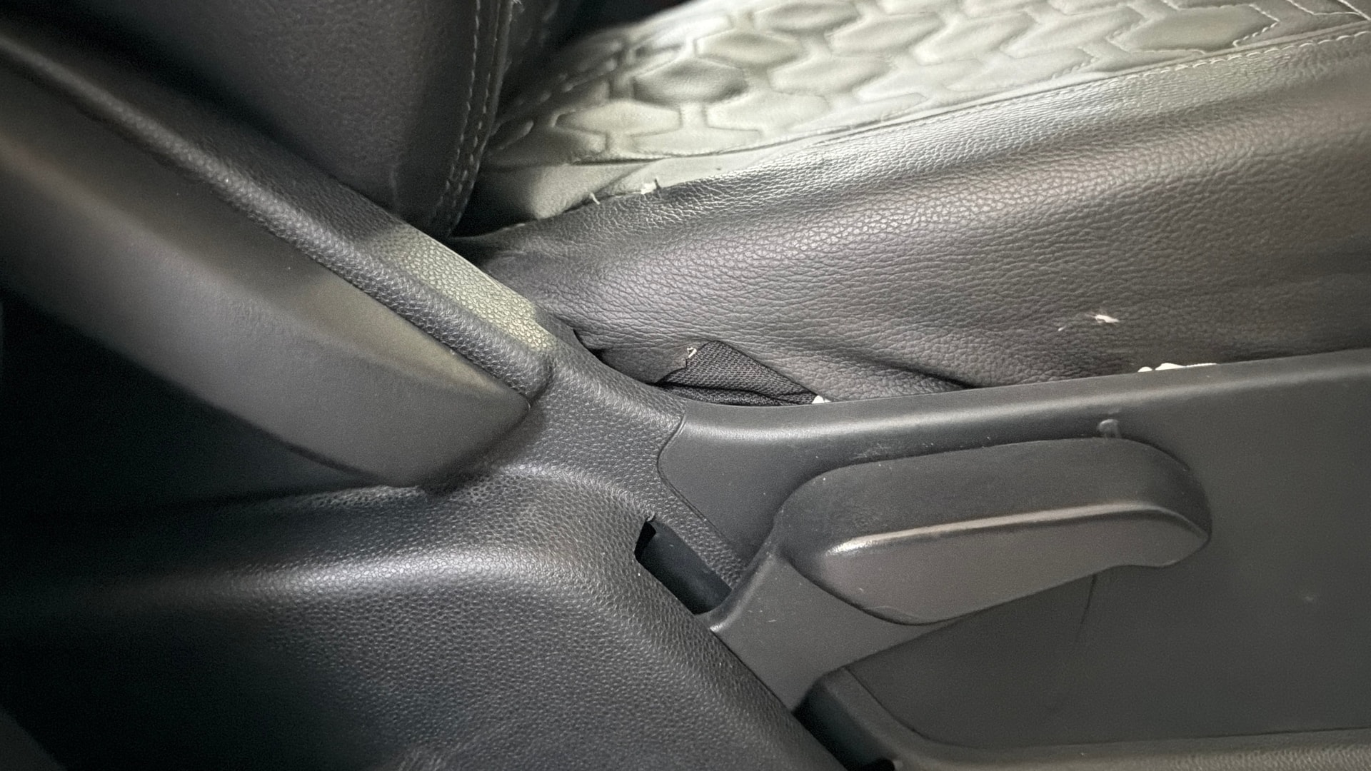 View 2019 Ford EcoSport 1.5 TDCi Diesel Ambiente BS IV Image 18 Used 2019 Ford EcoSport 1.5 TDCi Diesel Ambiente BS IV Image 18