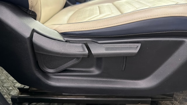 View Kia Carens Image 11 Used Kia Carens Image 11
