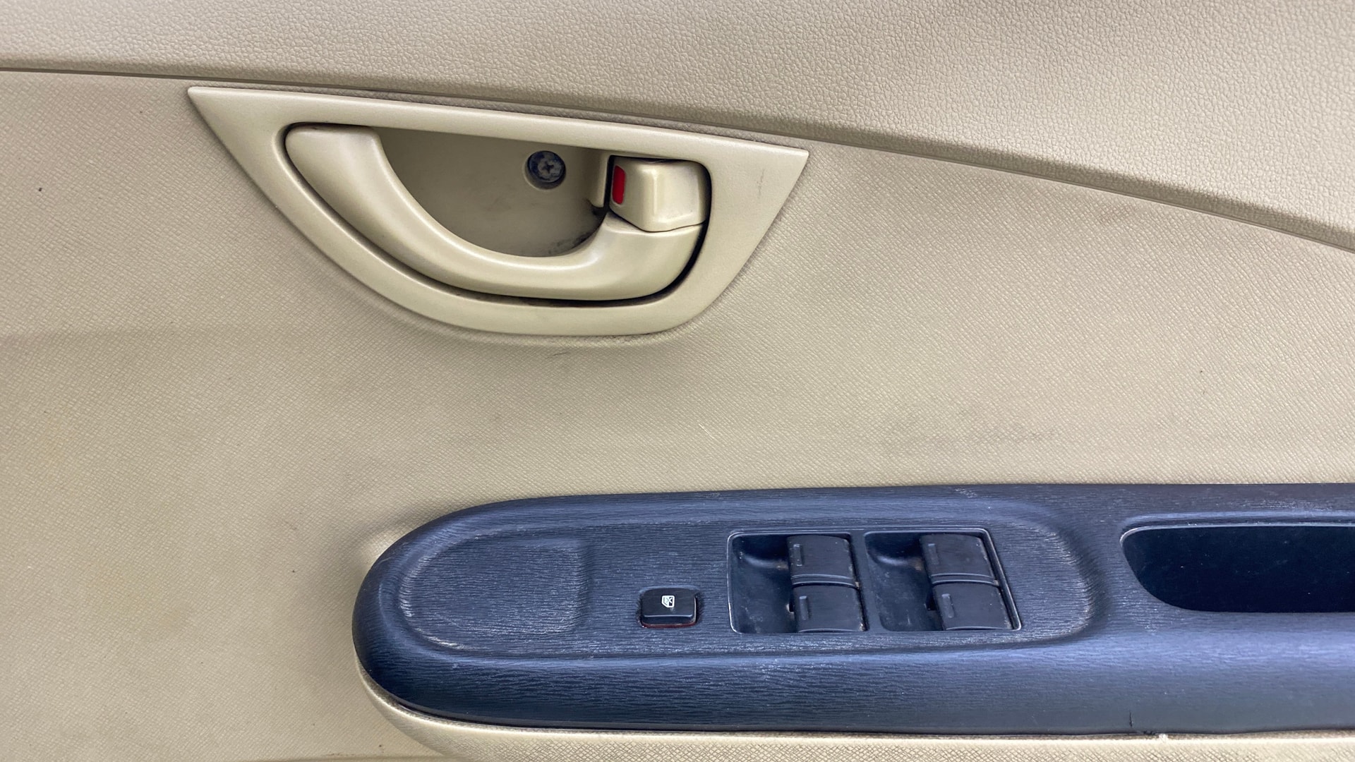 View 2015 Honda Amaze E MT Petrol BS IV Image 32 Used 2015 Honda Amaze E MT Petrol BS IV Image 32