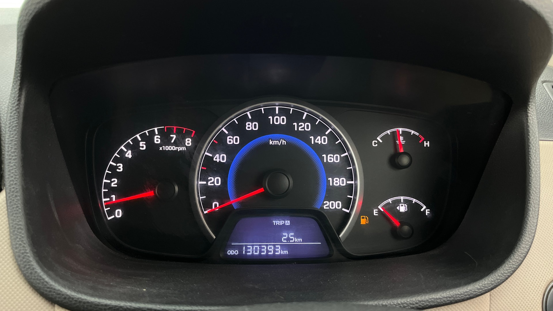 View 2014 Hyundai Grand i10 Sportz 1.2 Kappa Image 20 Used 2014 Hyundai Grand i10 Sportz 1.2 Kappa Image 20
