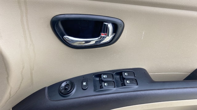 View Hyundai i10 Image 33 Used Hyundai i10 Image 33