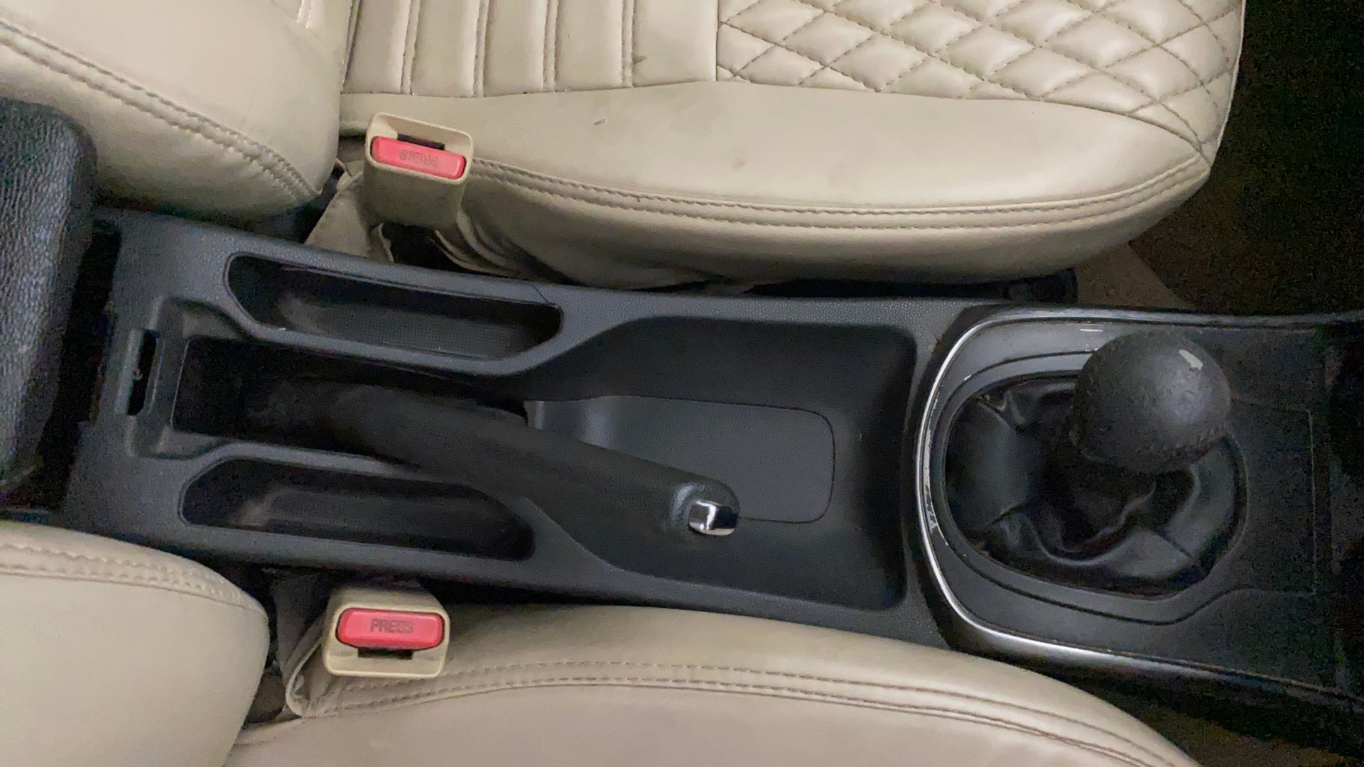View 2014 Honda City ZX MT Diesel Anniversary Edition Image 44 Used 2014 Honda City ZX MT Diesel Anniversary Edition Image 44