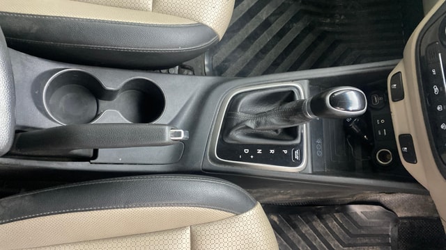 View Hyundai Verna Image 40 Used Hyundai Verna Image 40